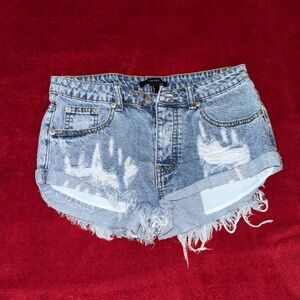 Forever 21 Distressed Denim Women Shorts
Size: small

Make me an offer.
